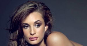 Rosie Roff - 9 Vital Things You Must Know About This Top English Model